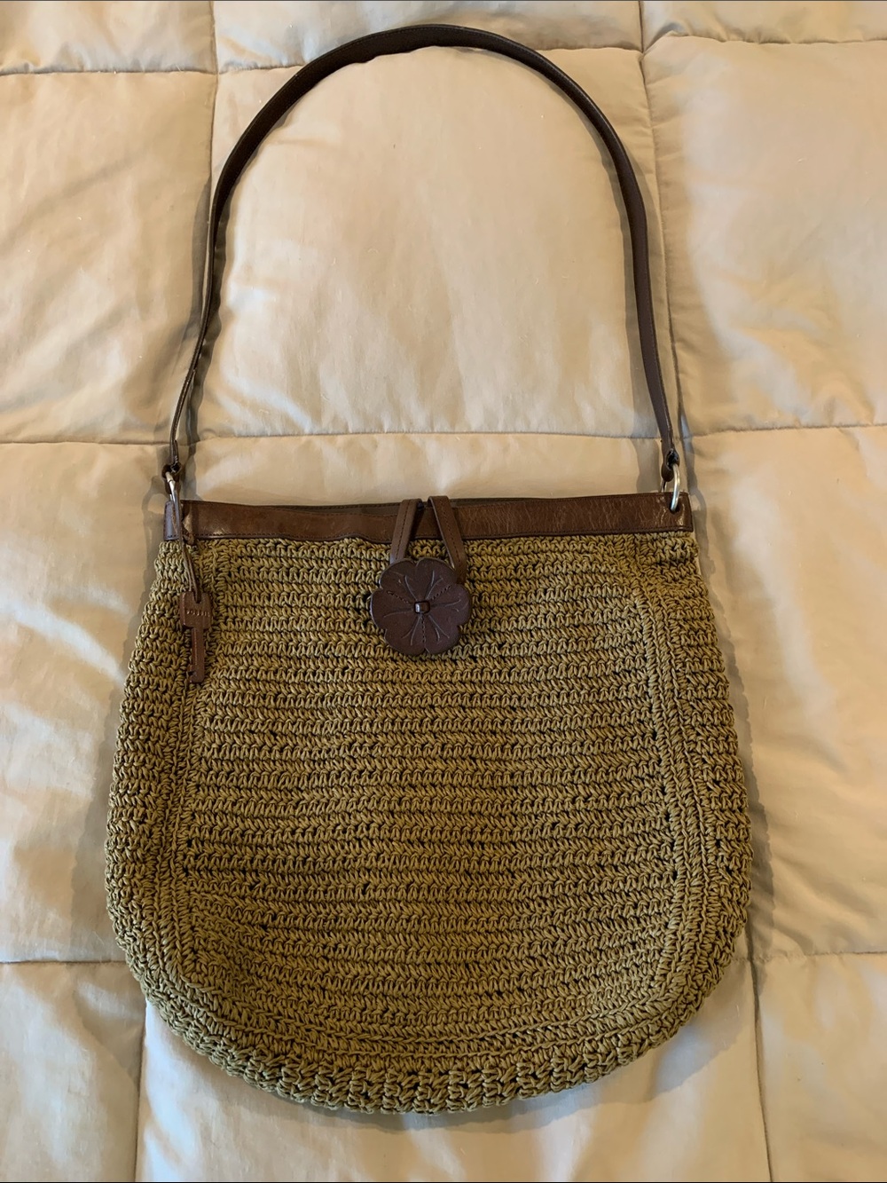 Vintage Fossil Woven Straw Shoulder Bag with Brown Leather Trim